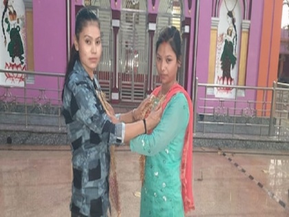 Bihar two girls married each other in Bihar's Buxar district | बिहार के बक्सर में दो लड़कियों ने आपस में कर ली शादी, इलाके में बना चर्चा का विषय