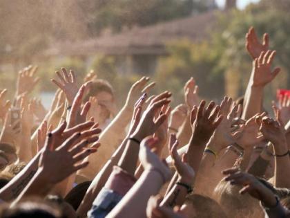 Punjab Bathinda college students striped by wardens to check who dumped used sanitary napkins, 4 staff suspend | कॉलेज छात्राओं से वॉर्डन ने उतरवाए कपड़े, विरोध के बाद 4 कर्मचारी बर्खास्त, जानें क्या है पूरा माजरा