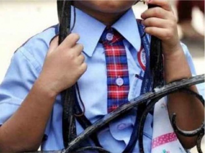 UP budaun school principal arrested due to sexual abuse with 8 year old girl | स्कूल के प्रधानाचार्य पर 8 साल की बच्ची से अश्लील हरकत करने का आरोप, गिरफ्तारी के बाद हुये ये खुलासे
