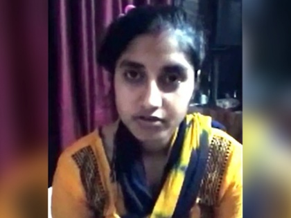 After this Sakshi Mishra,amroha girl's Video goes video, Love Marriage told father, life threatened | साक्षी मिश्रा के बाद अब इस लड़की ने वीडियो किया शेयर, लव मैरिज कर पिता से बताया जान को खतरा