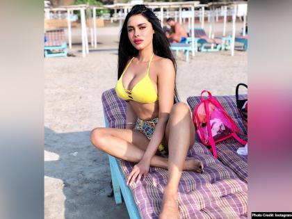 गिजेल ठकराल ने इंस्टा पर शेयर की बेहद बोल्ड और हॉट तस्वीरें, न्यू ईयर पर फैंस को मिला गिफ्ट