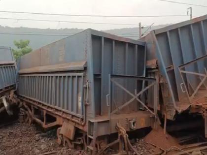 Goods train derails in Jharkhand train services affected | Goods Train Derail: झारखंड में पटरी से उतरी मालगाड़ी, रेल सेवाएं प्रभावित Goods train derails in Jharkhand train services affected | Goods Train Derail: झारखंड में पटरी से उतरी मालगाड़ी, रेल सेवाएं प्रभावित