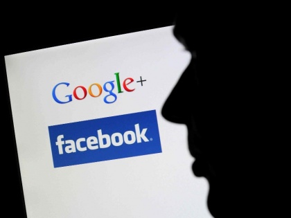 Google and Facebook Accused of Manipulating Users Into Giving Up Their Data | Facebook और Google निजी जानकारी साझा करने के लिये यूजर के साथ कर रही चालाकी: अध्ययन