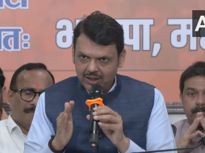 Devendra Fadnavis took responsibility for the Lok Sabha election defeat offered to resign from post Deputy CM | Maharashtra Lok Sabha Results 2024: देवेंद्र फणडवीस ने ली हार की जिम्मेदारी, डिप्टी-सीएम पद से इस्तीफे की पेशकश की