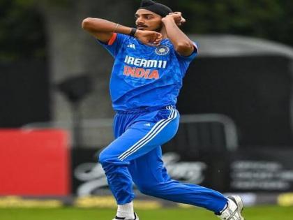 T20 World Cup Inzamam ul Haq accused Arshdeep Singh of ball tampering against australia | T20 World Cup: इंजमाम उल हक ने ने अर्शदीप पर लगाया बॉल टेंपरिंग का आरोप, पाकिस्तान से पच नहीं रहा टीम इंडिया का शानदार प्रदर्शन