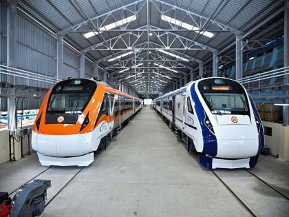 Vande Bharat sleeper trains will start within two months Railway Minister Ashwini Vaishnav informed | वंदे भारत स्लीपर ट्रेनों का परिचालन दो महीने के भीतर शुरू होगा, रेल मंत्री अश्विनी वैष्णव ने जानकारी दी Vande Bharat sleeper trains will start within two months Railway Minister Ashwini Vaishnav informed | वंदे भारत स्लीपर ट्रेनों का परिचालन दो महीने के भीतर शुरू होगा, रेल मंत्री अश्विनी वैष्णव ने जानकारी दी