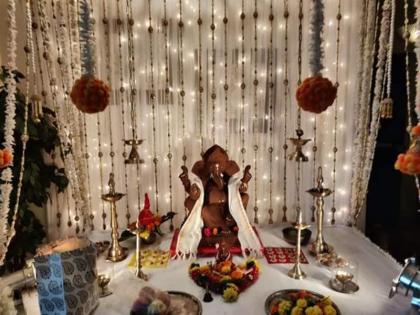 Eco-friendly green clay Ganesha becomes people's first choice 'Vriksha Ganesha' for Ganesh Utsav | इको-फ्रेंडली ग्रीन क्ले गणेशा बने लोगों की पहली पसंद, गणेश उत्सव के लिए सुर्खियों में 'वृक्ष गणेश' Eco-friendly green clay Ganesha becomes people's first choice 'Vriksha Ganesha' for Ganesh Utsav | इको-फ्रेंडली ग्रीन क्ले गणेशा बने लोगों की पहली पसंद, गणेश उत्सव के लिए सुर्खियों में 'वृक्ष गणेश'