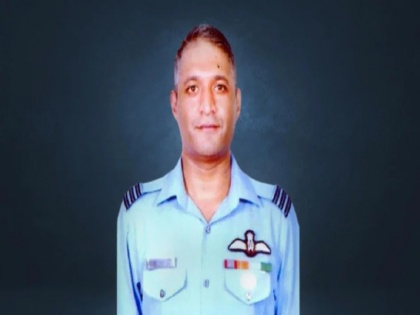 Group Captain Varun Singh’s health condition is critical but stable says Source | हेलीकॉप्टर दुर्घटना में बचे एक मात्र शख्स ग्रुप कैप्टन वरुण सिंह की हालत नाजुक, वेलिंगटन से बेंगलुरु में किया जा सकता है रेफर