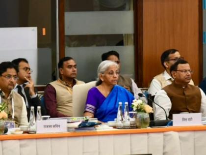 GST Council 56th meeting 175 items become cheaper TV, butter, ghee, dry fruits, washing machine and even refrigerators, see list | जीएसटी परिषद 56वीं बैठकः 175 चीजें होंगी सस्ती, टीवी, मक्खन, घी, मेवे, वॉशिंग मशीन और रेफ्रिजरेटर तक सस्ते, देखिए लिस्ट