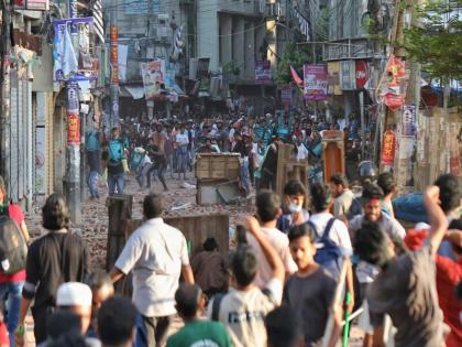 students in Bangladesh have been protesting agains against quota system turns violent Explained | बांग्लादेश में छात्रों का 'आरक्षण हटाओ आंदोलन' हिंसक हुआ, सरकारी नौकरियों में कोटा खत्म करने की मांग, 32 मरे