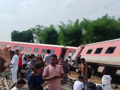UP Four killed 20 injured in Gonda train accident | Dibrugarh-Chandigarh Train Accident: गोंडा में रेल हादसा, चार की मौत, 20 घायल UP Four killed 20 injured in Gonda train accident | Dibrugarh-Chandigarh Train Accident: गोंडा में रेल हादसा, चार की मौत, 20 घायल
