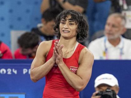 Vinesh Phogat could have died said coach Woller Akos Paris Olympics 2024 | 'विनेश की जान भी जा सकती थी...", कोच वोलर अकोस ने बताई उस रात की कहानी, वजन कम करने के लिए जान झोंक दी