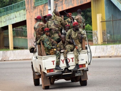 World news latest update: Soldiers detain Guinea's president, dissolve government | गिनी में सैन्य तख्तापलट : सैनिकों ने गिनी के राष्ट्रपति को हिरासत में लिया, सरकार भंग