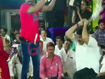 Not superstition says Gujarat minister Arvind Raiyani as he flogs himself with chains video | गुजरात के मंत्री का खुद को जंजीर से बने कोड़े मारने का वीडियो हुआ वायरल, आलोचना हुई तो बोले- यह अंधविश्वास नहीं
