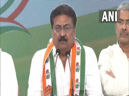 gujarat election congress candidate Indranil Rajguru made controversial comments bjp condemns | गुजरात चुनाव: क्या हुआ जब कांग्रेस उम्मीदवार ने लगाया 'अल्लाहु अकबर' का नारा, भाजपा ने बयान को बताया आपत्तिजनक