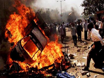 Hatred among sections of 2 communities caused Guj riots says Panel | नानावती आयोग ने अपनी रिपोर्ट में कहा- दो समुदायों के धड़ों में नफरत की वजह से गुजरात दंगे हुए