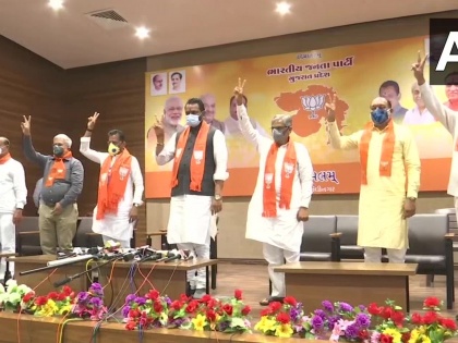 Gujarat: 5 MLAs who resign from Congress before Rajya Sabha elections join BJP | गुजरात: राज्यसभा चुनाव से पहले कांग्रेस से इस्तीफा देने वाले 5 विधायक BJP में शामिल