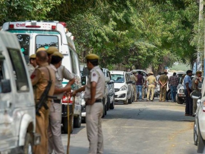Gujarat Constable recruitment test canceled due to leakage | पर्चा लीक होने के चलते गुजरात कांस्टेबल भर्ती परीक्षा रद्द