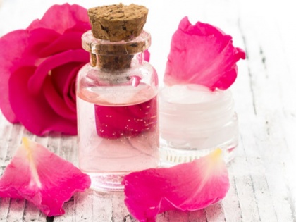 how to use rose water to get rid of dry skin ish | रुखी त्वचा के लिए गुलाब जल का करें प्रयोग, कुछ यूं दमक उठेगा आपका चेहरा