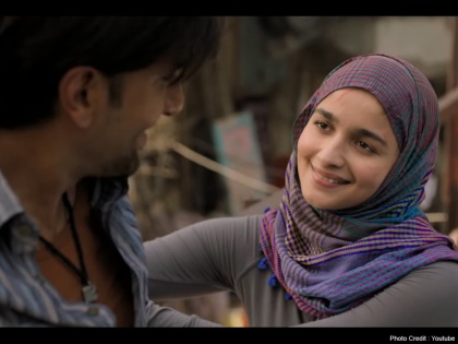 India sent the film 'Gully Boy' for Oscars, audience liked Ranveer Singh and Alia chemistry | भारत ने ऑस्कर के लिए भेजा फिल्म ‘गली बॉय’ का नाम, दर्शकों को पसंद आई थी रणवीर सिंह-आलिया की जोड़ी