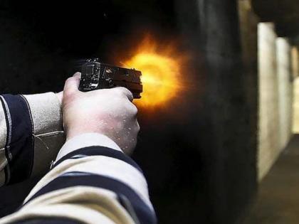 shiv sena leader shot in mumbai, admitted in hospital and accused arrested | मुंबईः शिवसेना नेता को मारी गोली, अस्पताल में कराए गए भर्ती, आरोपी हुआ गिरफ्तार