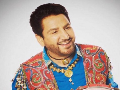 Punjabi singer Gurdas Maan will no longer perform in Canada, canceled the trip | पंजाबी गायक गुरदास मान अब कनाडा में नहीं करेंगे परफॉर्मेंस, ट्रिप को किया कैंसिल