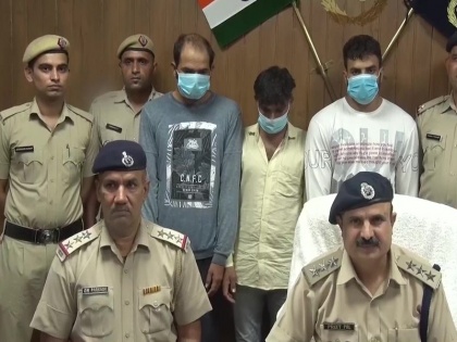 Gurugram police caught cyber thugs who were running online liquor to sextortion business | गुरुग्राम पुलिस ने ऐसे साइबर ठगों को पकड़ा, जो ऑनलाइन शराब से लेकर सेक्सटॉर्शन तक का चला रहे थे धंधा