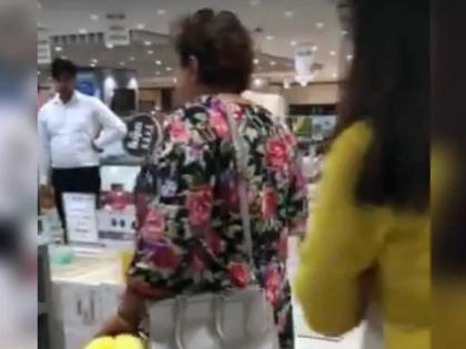 in Gurugram mall short dresses invite rape remark invoked public spate between women viral video | 'शार्ट ड्रेस की वजह से होते हैं रेप' को लेकर महिलाओं के बीच पब्लिकली हुआ झगड़ा, वीडियो वायरल in Gurugram mall short dresses invite rape remark invoked public spate between women viral video | 'शार्ट ड्रेस की वजह से होते हैं रेप' को लेकर महिलाओं के बीच पब्लिकली हुआ झगड़ा, वीडियो वायरल