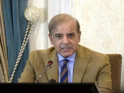 Purchase of vehicles Pakistan treatment abroad ban on everything govt took steps overcome economic situation | पाकिस्तान में वाहन की खरीद, विदेश में इलाज, सब पर.. बैन, आर्थिक हालात से उबरने के लिए उठाए सरकार ने कदम