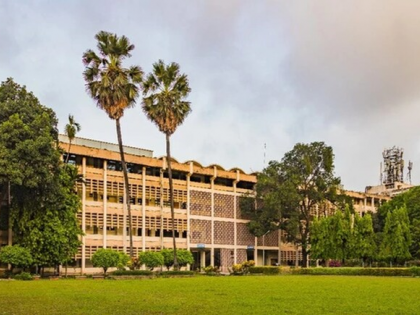 IIT-Bombay placements 75% students got jobs minimum salary package ₹ 4 lakh | आईआईटी बॉम्बे: 75% छात्रों की लगी जॉब, सालाना वेतन घटकर ₹ 4 लाख हुआ