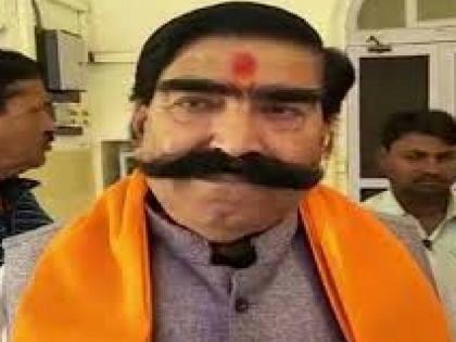 BJP MLA gyandev ahuja ask to first beat cow smuggler then inform police | BJP विधायक ज्ञानदेव आहूजा का विवादित बयान, कहा- गौ तस्कर को पीटकर पेड़ में बांधो फिर पुलिस को बताओ