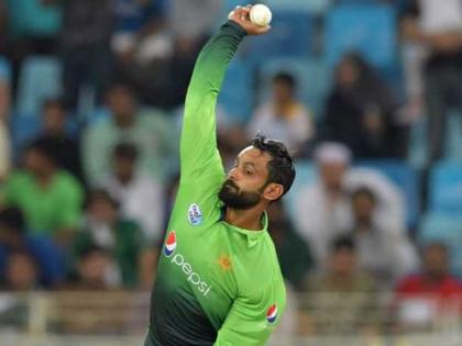 Mohammad Hafeez Issued Show Cause Notice By Pakistan Cricket Board | आईसीसी नियमों की आलोचना करने पर इस पाकिस्तानी क्रिकेटर को नोटिस जारी