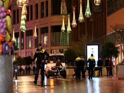 Netherlands: Several wounded in a stabbing on a shopping street in The Hague | लंदन के बाद नीदरलैंड्स के हेग में शॉपिंग स्ट्रीट में चाकूबाजी, तीन लोग घायल Netherlands: Several wounded in a stabbing on a shopping street in The Hague | लंदन के बाद नीदरलैंड्स के हेग में शॉपिंग स्ट्रीट में चाकूबाजी, तीन लोग घायल