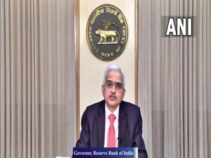 now no need of debit card to withdraw money from any bank atm via upi payment says rbi governor latest news | खुशखबरी! अब बिना डेबिट कार्ड के आप ATM से निकाल सकते हैं पैसे, UPI Payment को लेकर RBI गवर्नर ने किया ये बड़ा ऐलान