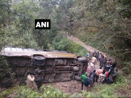 Almora: (ITBP) jawan dead, two jawans injured bus fell in a gorge on Berinag Motor Marg in Thal | उत्तराखंड: थाल में ITBP की बस खाई में गिरी, एक जवान की मौत, दो घायल