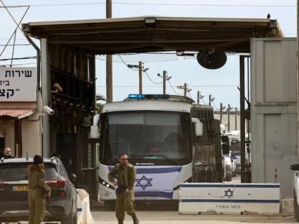 Central Asia Hostage-prisoner exchange 3rd time Hamas release 3 Israeli 5 Thai hostages Israel release 110 Palestinian prisoners | Central Asia: तीसरी बार बंधकों-कैदियों की अदला-बदली?, हमास 3 इजराइली और 5 थाई बंधकों को छोड़ेगा, इजराइल 110 फलस्तीनी कैदियों को रिहा करेगा Central Asia Hostage-prisoner exchange 3rd time Hamas release 3 Israeli 5 Thai hostages Israel release 110 Palestinian prisoners | Central Asia: तीसरी बार बंधकों-कैदियों की अदला-बदली?, हमास 3 इजराइली और 5 थाई बंधकों को छोड़ेगा, इजराइल 110 फलस्तीनी कैदियों को रिहा करेगा