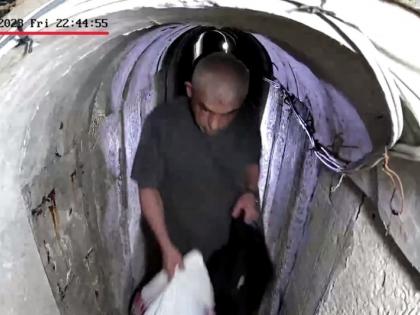 Israel releases new footage of ex-Hamas chief Yahya Sinwar before Oct 7 attack see watch video IDF attacks | Israel releases footage Yahya Sinwar: मौत से डर?, परिवार संग बंकर में छिपा था हमास नेता याहया सिनवार, आईडीएफ ने जारी किया वीडियो