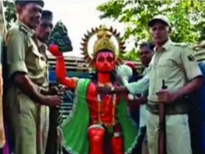 Bihar: Groups of devotees clash, Police takes Hanuman Statue in custody! Court order RS 32 lakh Bail Bond | बिहार: विवादित जमीन पर 'हनुमान जी' को लेकर झड़प, पुलिस ने हिरासत में ली मूर्ति