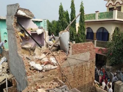UP Hapur Boiler explodes in dairy, one child dies, 18 injured including 10 children | उत्तर प्रदेश: डेयरी में मावा बनाते समय बॉयलर फटा, एक बच्ची की मौत,10 बच्चों समेत 18 घायल