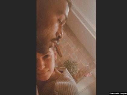 Natasa Stankovic shares an adorable selfie with fiance Hardik Pandya on her Instagram story | हार्दिक पंड्या और नताशा स्टेनकोविक की 'प्यार में डूबी' सेल्फी हुई वायरल, सगाई के बाद कपल की पहली तस्वीर