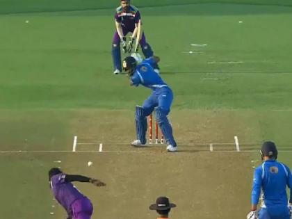 Hardik Pandya Slams 37-Ball Century In DY Patil T20 Cup | हार्दिक पंड्या ने 37 गेंदों में शतक ठोक मचाया तहलका, टी20 मैच में जड़े 10 जोरदार छक्के