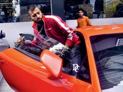 Hardik Pandya Spotted Driving Lamborghini Huracan with brother Krunal, Worth Rs 3.73 Crore | हार्दिक पंड्या भाई क्रुणाल संग 'लेम्बोर्गिनी' ड्राइव करते आए नजर, जानिए कितने करोड़ है कीमत, वीडियो वायरल