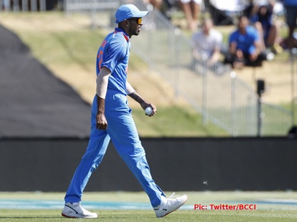 Ind vs NZ, 3rd ODI: Hardik Pandya in playing 11 against new zealand makes his Comeback after 131 days | Ind vs NZ 3rd ODI Match: 131 दिनों बाद भारत के लिए खेलते दिखे हार्दिक पंड्या, इस खिलाड़ी को बाहर कर टीम में मिली जगह