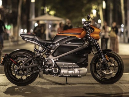 Harley Davidson LiveWire Electric Bike To Be Unveiled This Month In India | हार्ले डेविडसन की पहली ई-बाइक से उठेगा पर्दा, 3 सेकंड में पकड़ लेती है 100 की स्पीड, जानें कीमत और खासियत