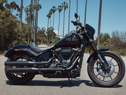 Harley-Davidson Low Rider S launched in India at Rs 14.69 lakh Latest softail with all-black theme | कार से भी महंगी है ये बाइक, जानें 14 लाख की इस मोटरसाइकिल में क्या है खास