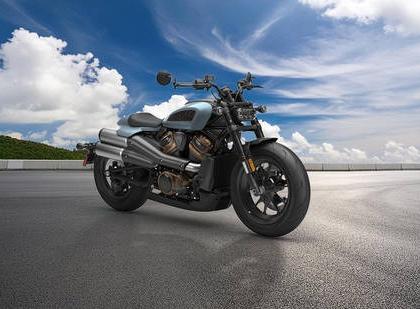 Donald Trump Imposing Tariffs On India Will America's popular bike company Harley Davidson once again gain momentum in India Know starting price | Donald Trump Imposing Tariffs On India: क्या हार्ले डेविडसन एक बार फिर भारत में रफ्तार पकड़ेगी?, जानें शुरुआती कीमत