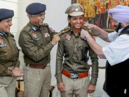 harmanpreet kaur punjab police dsp rank withdrawn over fake degree row | फर्जी डिग्री मामले में बढ़ी T20 कप्तान हरमनप्रीत कौर की मुश्किल, छिन गई डीएसपी रैंक