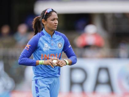 iCC Women's T20 World Cup 2023 Harmanpreet Kaur 150 match 3006 runs first Indian fourth Women's T20Is beats Rohit Sharma reach milestone | ICC Women's T20 World Cup 2023: दुनिया की पहली खिलाड़ी, रोहित शर्मा से आगे, 150 मैच और 3006 रन