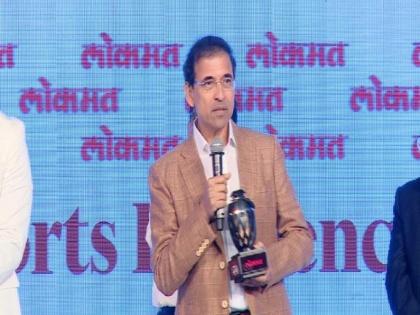 Lokmat DIA 2021 Commentary 500 international matches harsha bhogle commentator honored lokmat best sports digital influencer award | Lokmat DIA 2021: 500 से ज्यादा अंतरराष्ट्रीय मैचों में कमेंट्री, हर्षा भोगले को इस अवॉर्ड से नवाजा गया