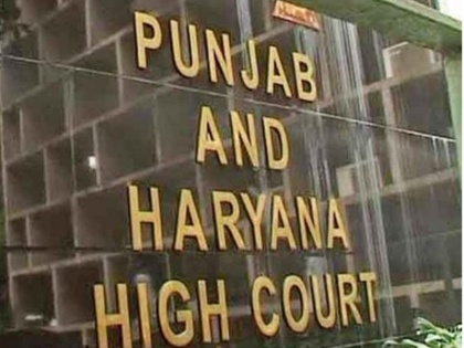 police constable and his family burnt alive case: Haryana HC orders for lodge case against accused | पुलिस कांस्टेबल और उसके परिवार को जिंदा जलाने वाले पुलिसकर्मियों पर दर्ज होगा केस, हरियाणा हाईकोर्ट ने दिए आदेश